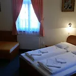 Zlaty Jelen Πανσιόν Košice