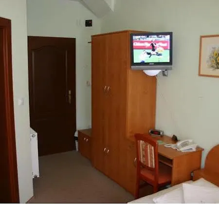 Zlaty Jelen 3* コシツェ