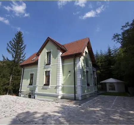 ゲストハウス Zlaty Jelen コシツェ