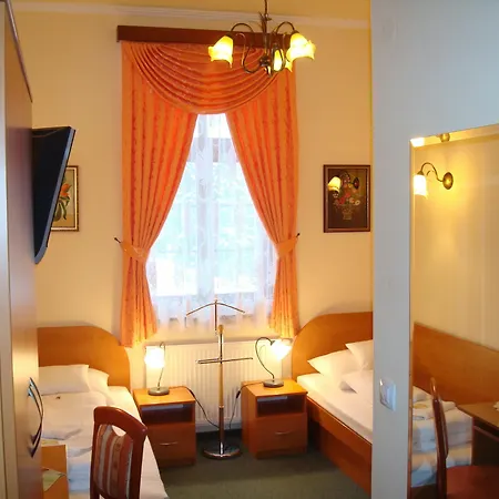 ゲストハウス Zlaty Jelen