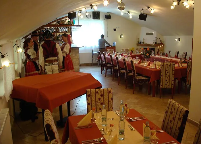 Zlaty Jelen Affittacamere 3*