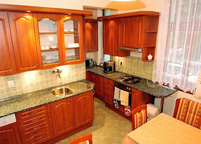 Zlaty Jelen Affittacamere 3*